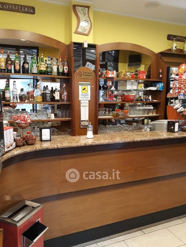 Bar in Vendita in Via Mattia Battistini a Roma