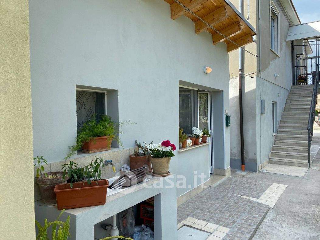 Casa Bi/Trifamiliare in Vendita in Via Fontanelle a Pescara