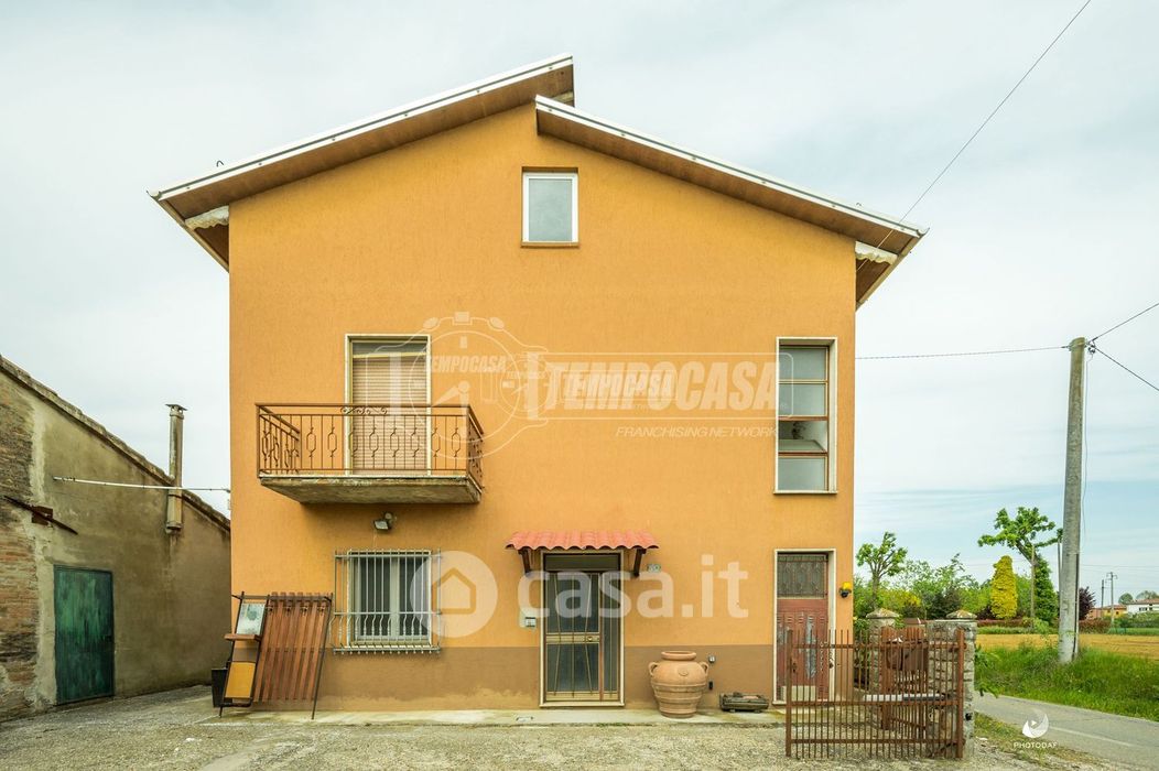 Casa Bi/Trifamiliare in Vendita in Via Bardiana 10 a Noceto