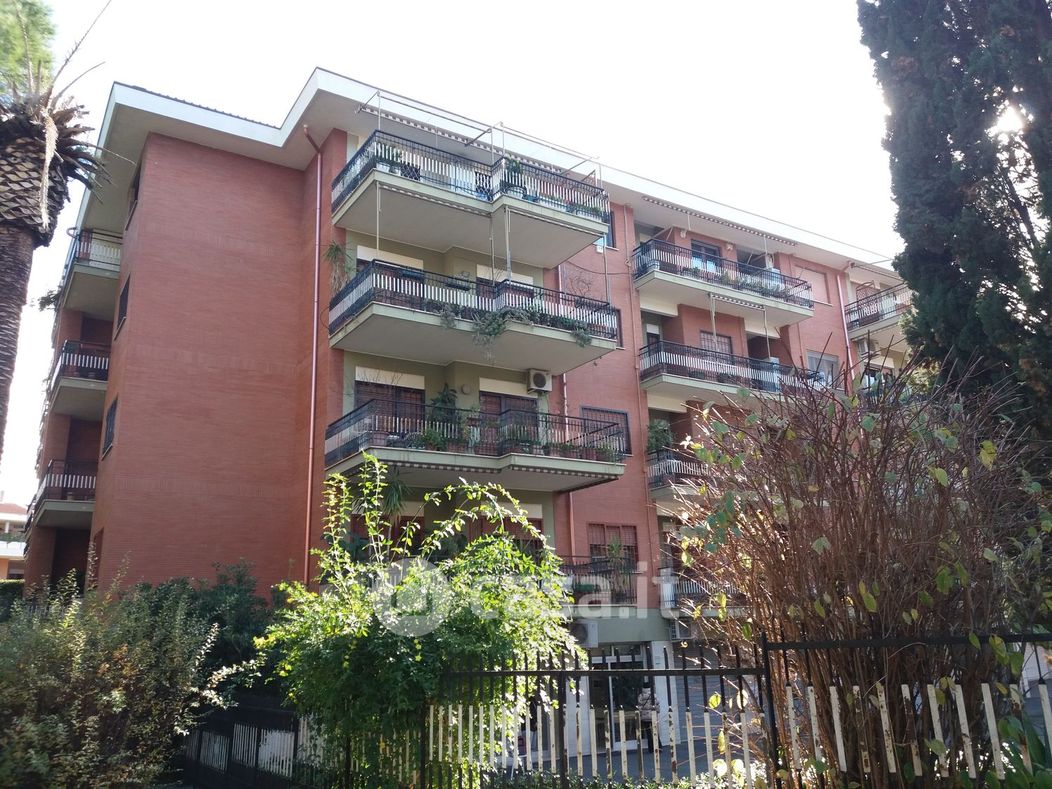 Appartamento in Vendita in ANTONIO SILVANI 69 a Roma