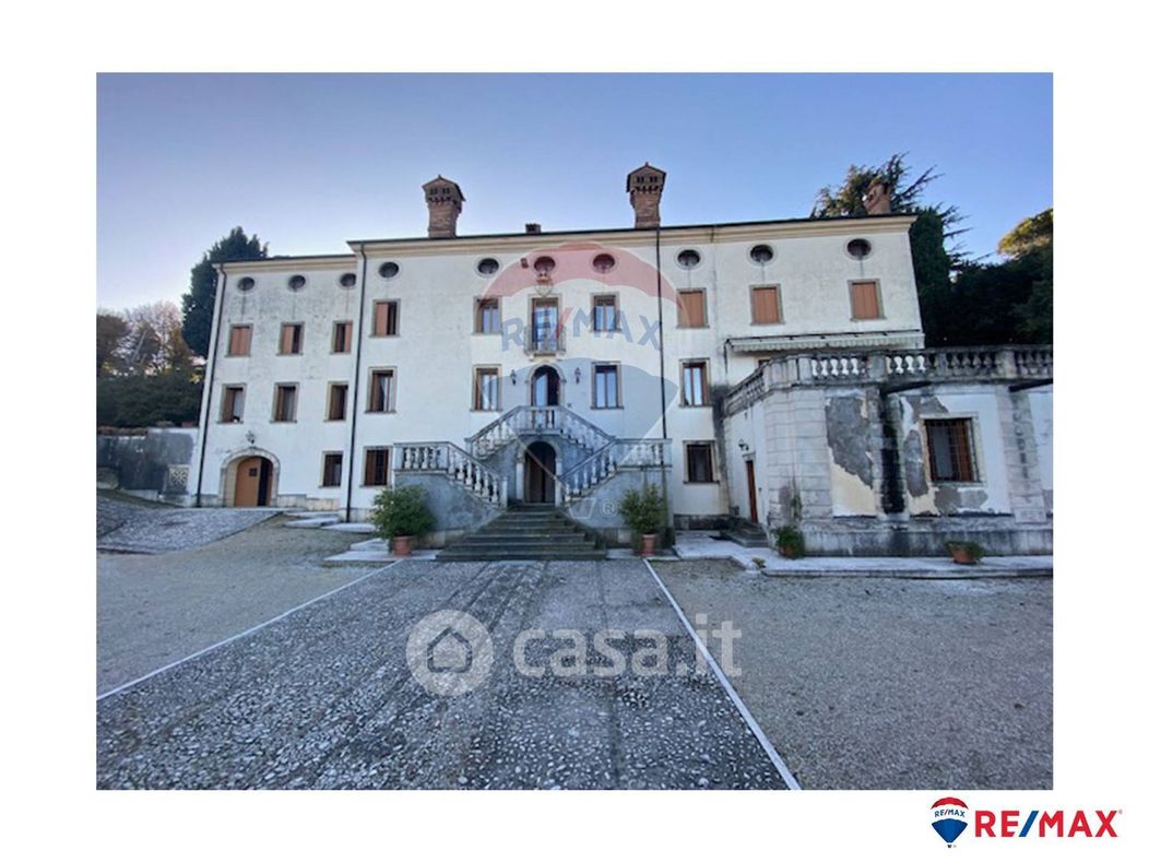 Casa indipendente in Vendita in Via Giambattista Tiepolo 15 a Vicenza