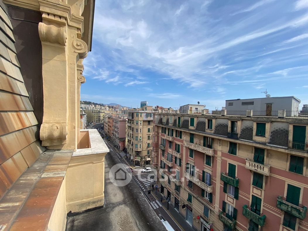 Appartamento in Vendita in Via Cornigliano a Genova