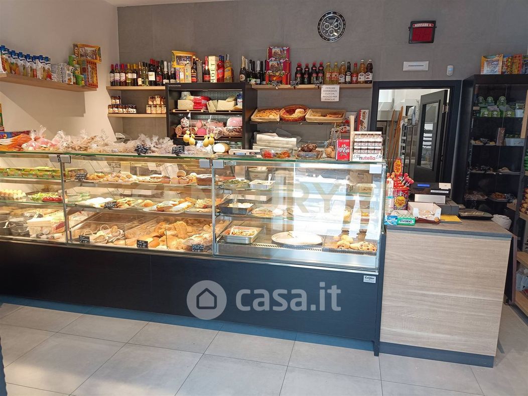 Negozio/Locale commerciale in Vendita in Via Pietra dell'Ova a Catania