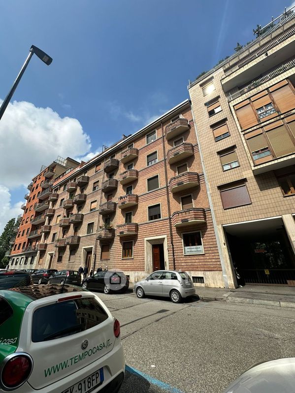 Appartamento in Vendita in Via Giuseppe Piazzi 58 a Torino