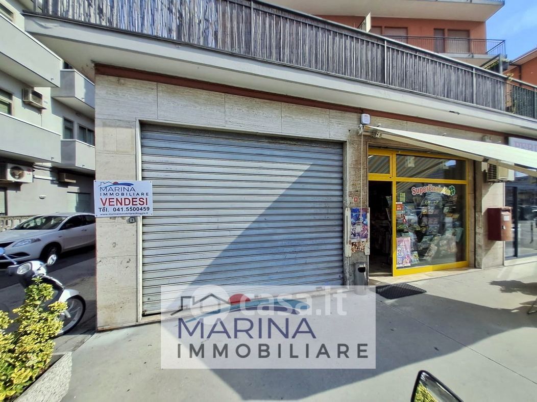 Negozio/Locale commerciale in Vendita in Viale Mediterraneo 542 a Chioggia
