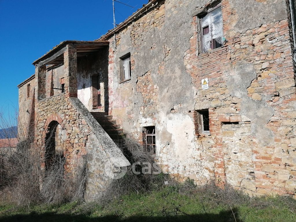 Rustico/Casale in Vendita in Podere Poggiarone, 56048 Volterra PI, Italia a Volterra