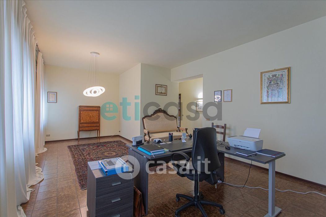 Appartamento in Affitto in Strada Farnesiana 23 a Piacenza