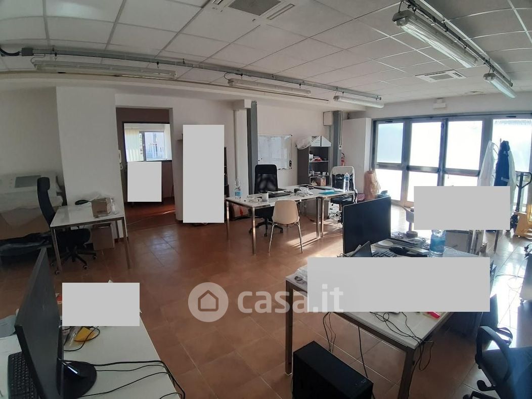 Ufficio in Vendita in Via Sant'Antioco 39 a Cascina