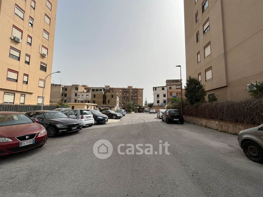 Appartamento in Vendita in Via Casalini 256 a Palermo