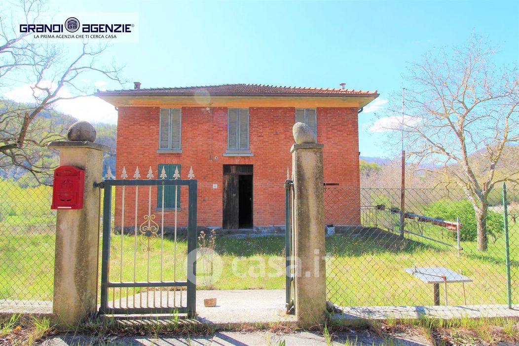 Rustico/Casale in Vendita in Frazione tiedoli a Borgo Val di Taro