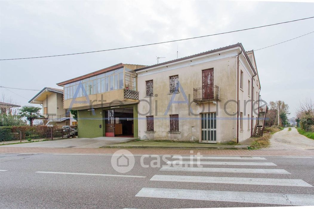 Casa Bi/Trifamiliare in Vendita in Via Veneto 60 a Vigonovo