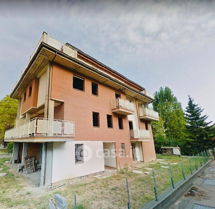 Casa Bi/Trifamiliare in Vendita in Via Pietro Giardini a Modena