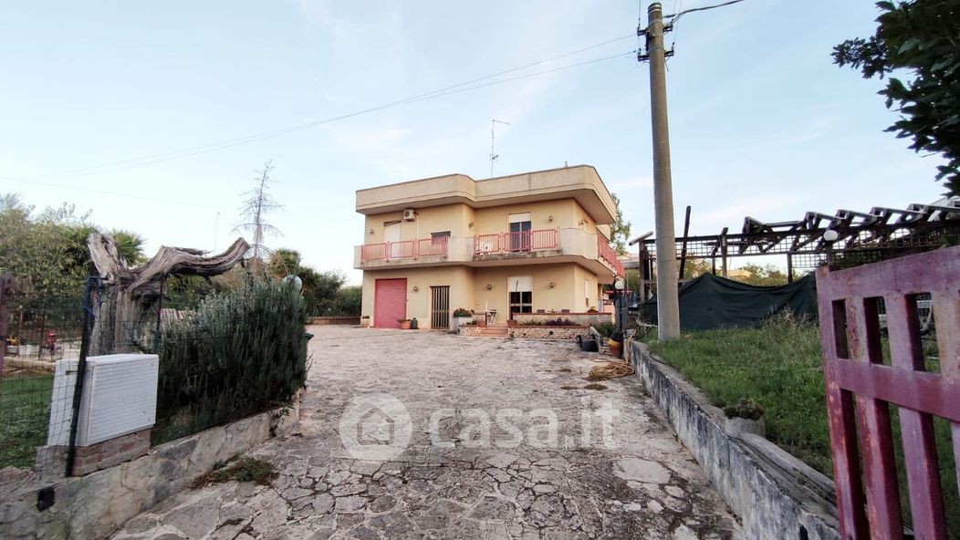 Villa in Vendita in Contrada Chiancafredda a Castellana Grotte