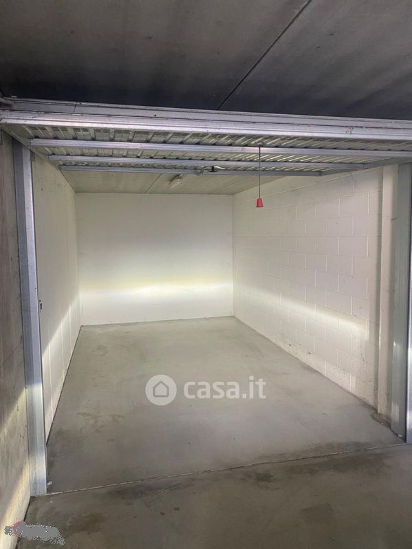 Garage/Posto auto in Vendita in Via Monte Nero a Venezia