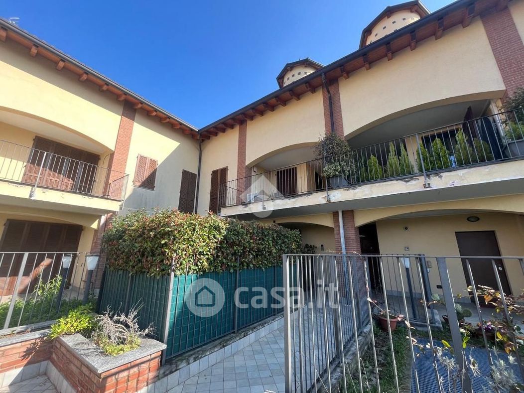 Appartamento in Vendita in Via Carlo Agrati 16 a Meda