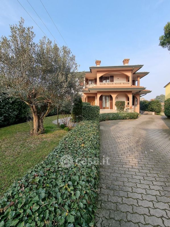 Villa in Vendita in Via bruno maderna a Chioggia
