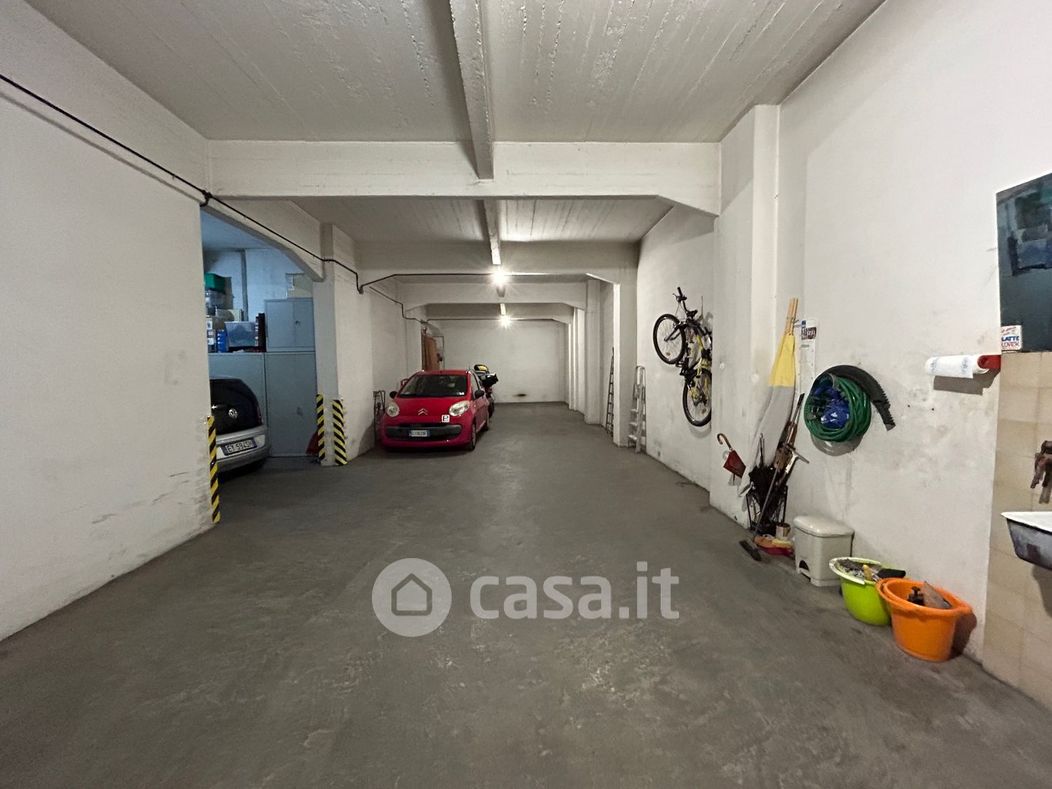 Garage/Posto auto in Vendita in Via Ventotene a Genova