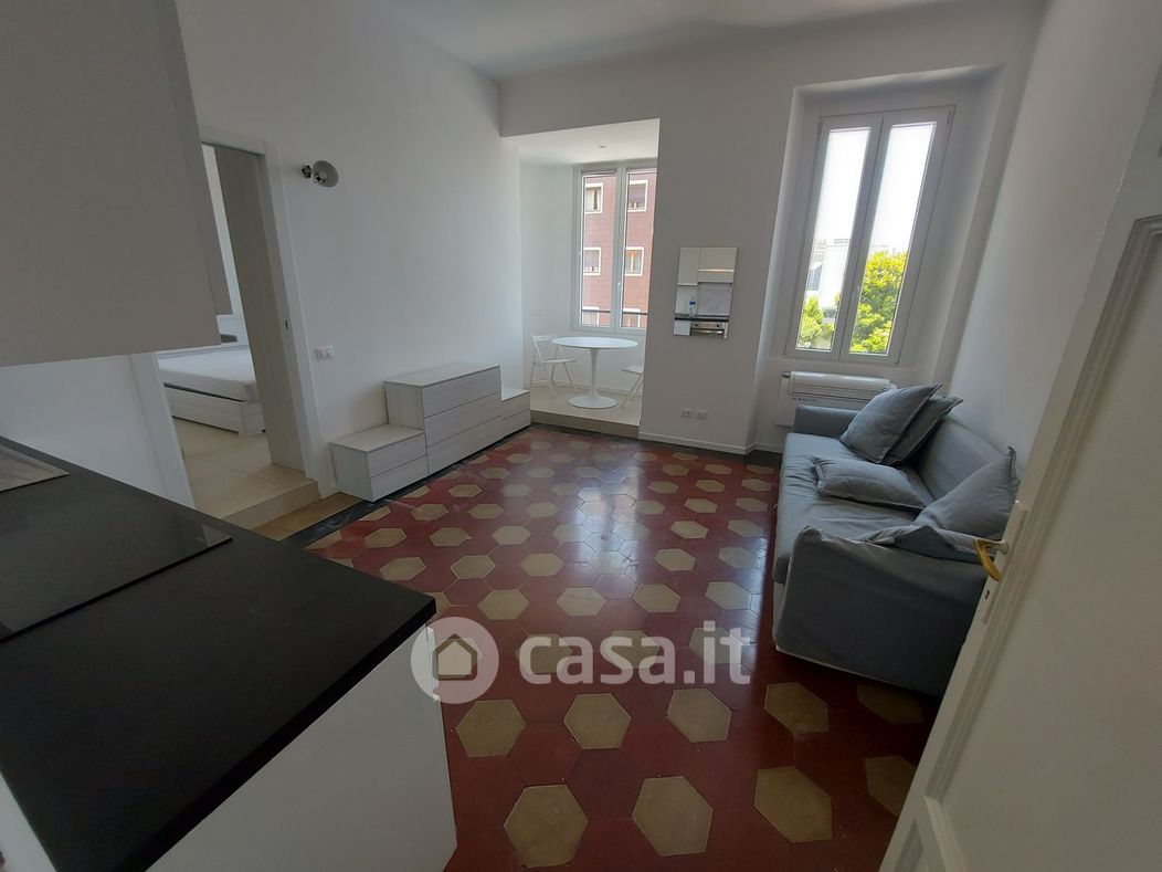 Appartamento in Affitto in Via Arcivescovo Calabiana a Milano
