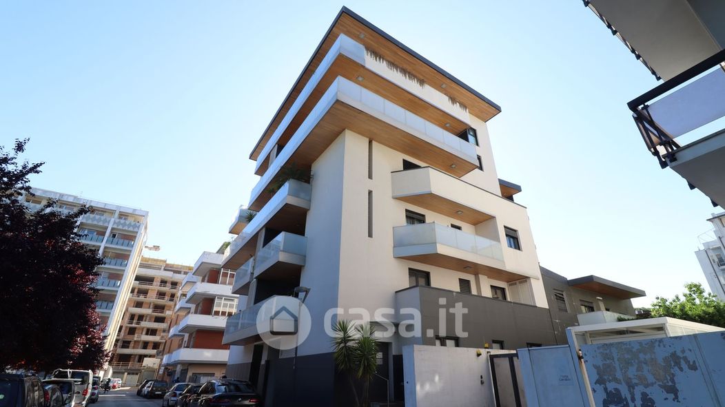 Appartamento in Vendita in Via Giacomo Leopardi 7 a Pescara