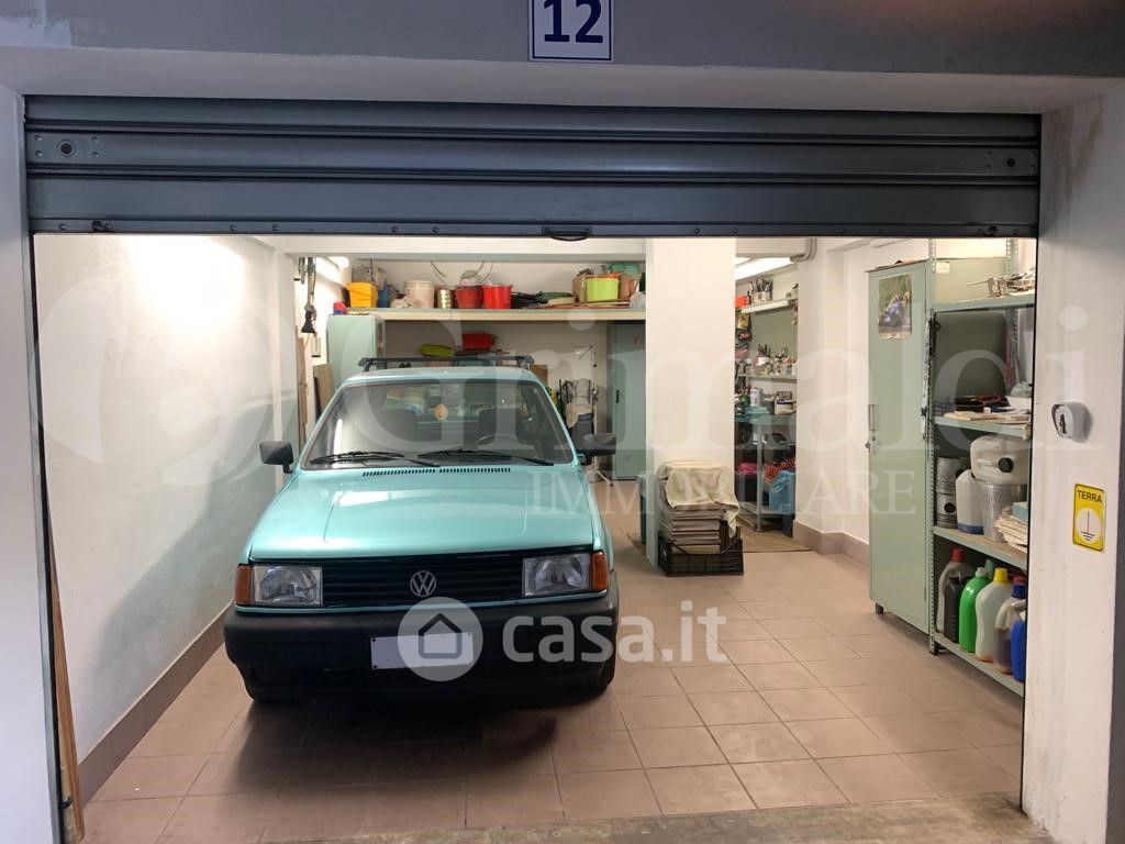 Garage/Posto auto in Vendita in Via Guido Miglioli a Roma