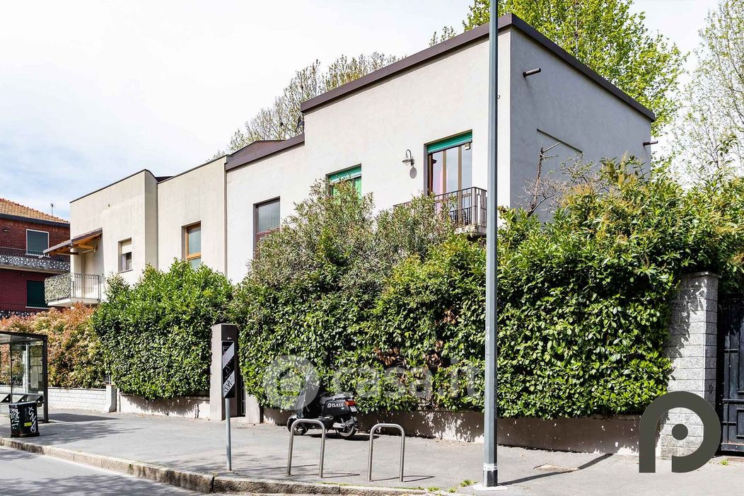 Casa Bi/Trifamiliare in Vendita in Via Pier Alessandro Paravia 95 a Milano