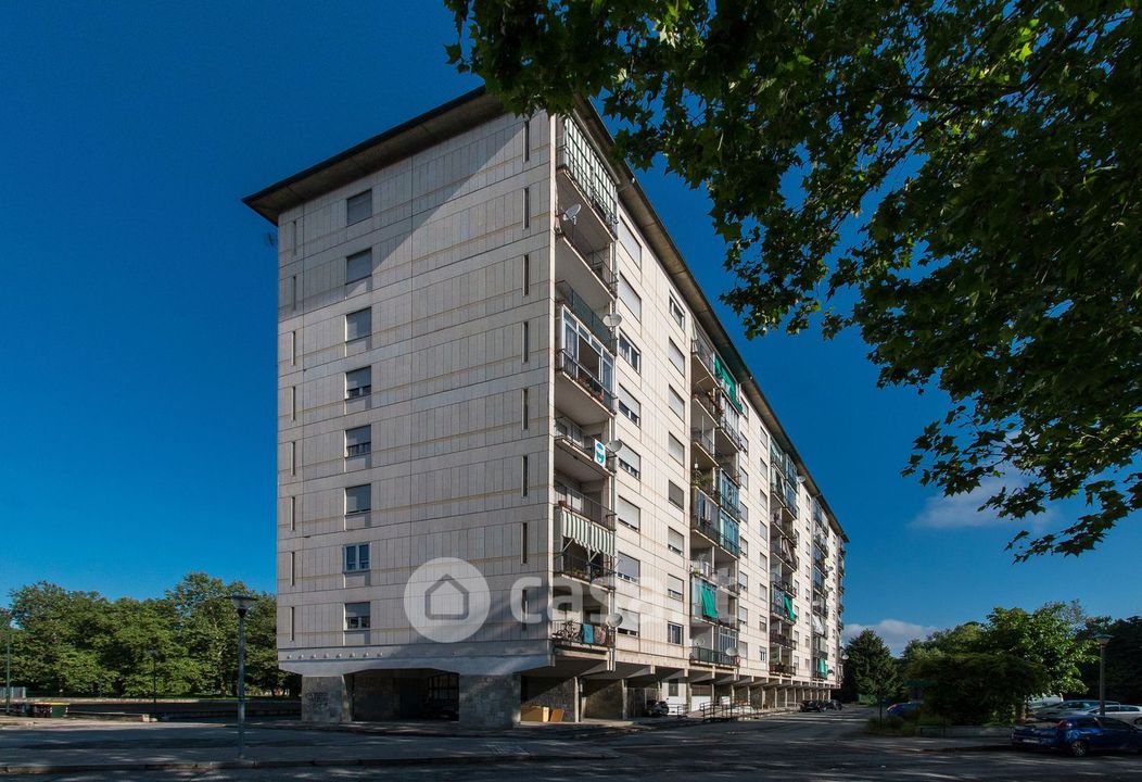 Appartamento in Vendita in Via Andrea Sansovino 7 a Torino