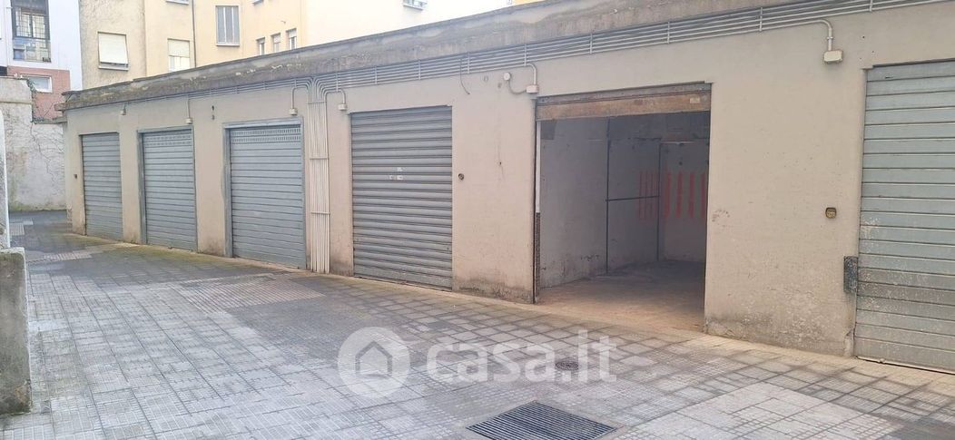 Garage/Posto auto in Vendita in Via Asmara a Roma