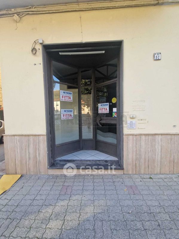 Negozio/Locale commerciale in Affitto in a Mercato San Severino