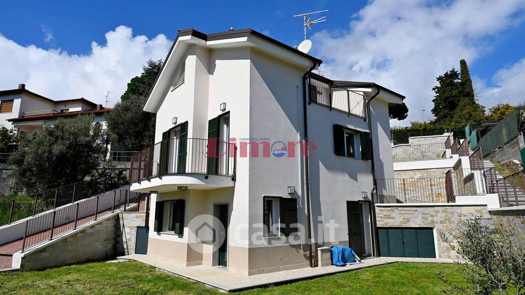 Casa indipendente in Vendita in Via Pittalodola 13 a Albissola Marina