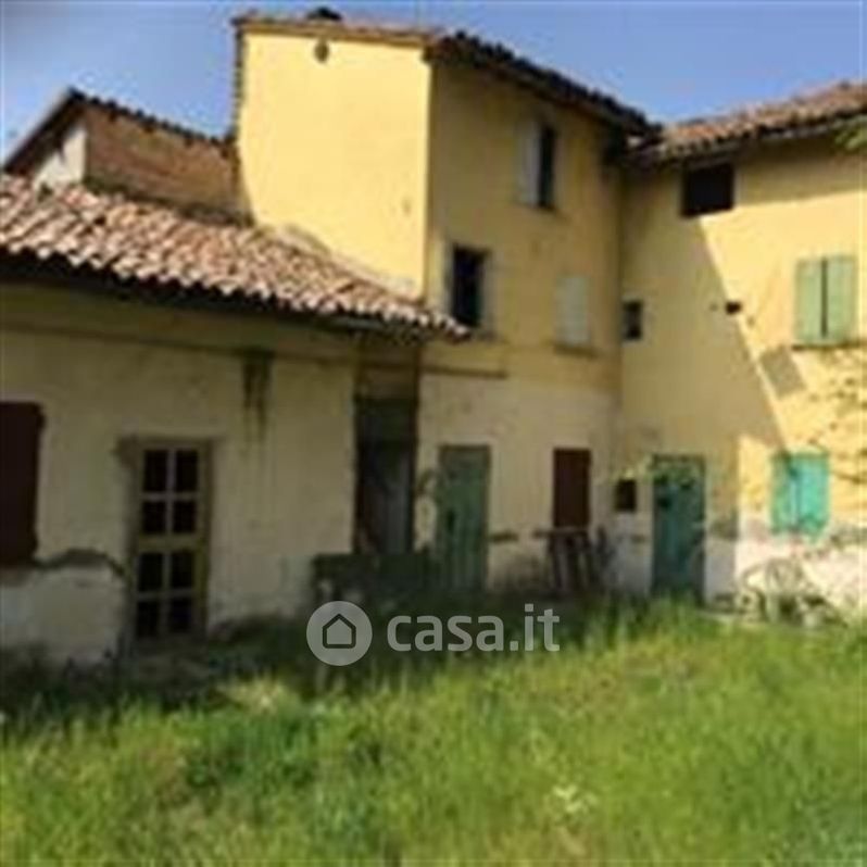 Villa in Vendita in Via Giordano Bruno a Reggio Emilia