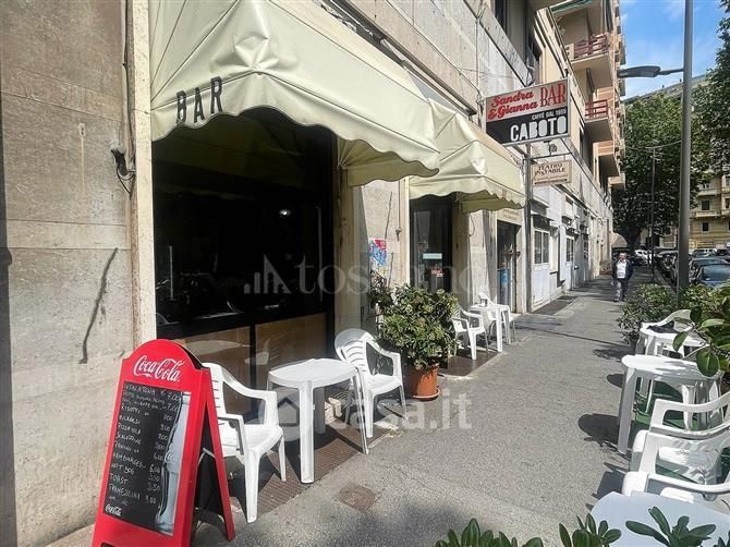 Negozio/Locale commerciale in Vendita in Via Antonio Cecchi a Genova