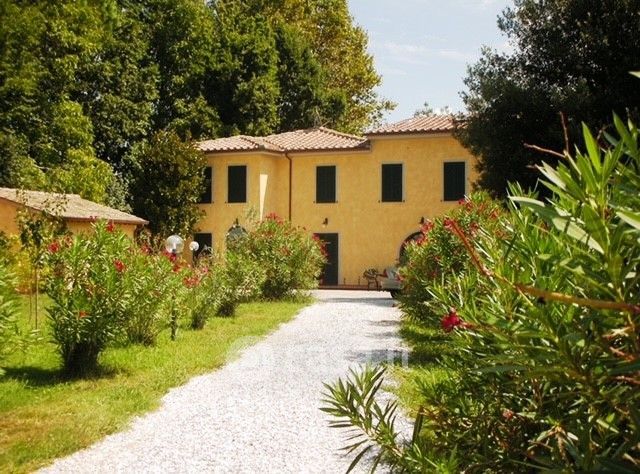 Villa in Vendita in Via san giovanni arena metato a San Giuliano Terme