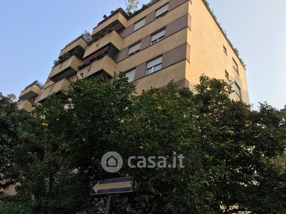 Appartamento in Affitto in Via Poggi 14 a Milano