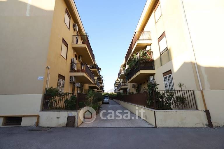 Appartamento in Vendita in Via Cruillas 171 a Palermo