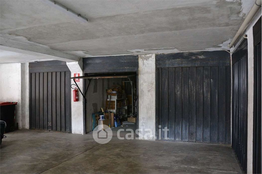 Garage/Posto auto in Vendita in a Verbania