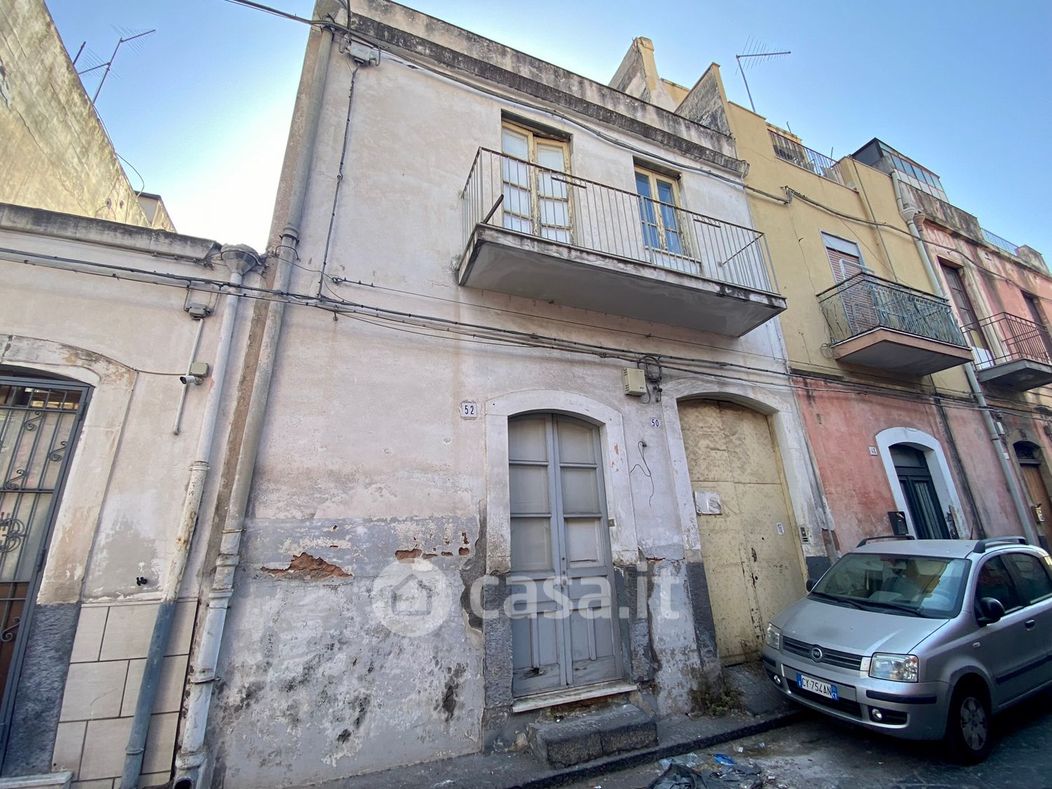 Casa indipendente in Vendita in Via Anastasio 52 a Catania