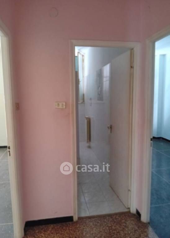 Appartamento in Vendita in Via Cravasco 88 a Genova