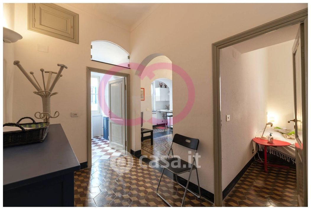 Appartamento in Affitto in Via Gavarone a Varazze