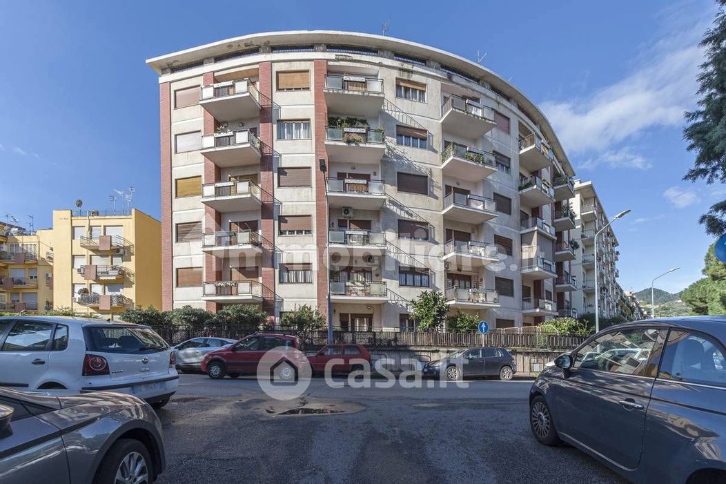 Appartamento in Vendita in Viale Regina Elena 125 a Messina