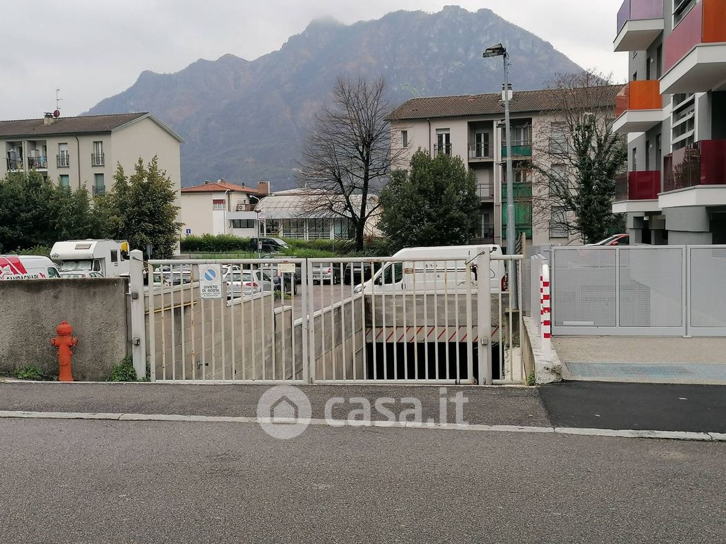 Garage/Posto auto in Vendita in Via Risorgimento a Lecco