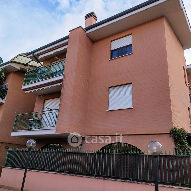 Appartamento in Vendita in Via Salvatore Barzilai a Roma