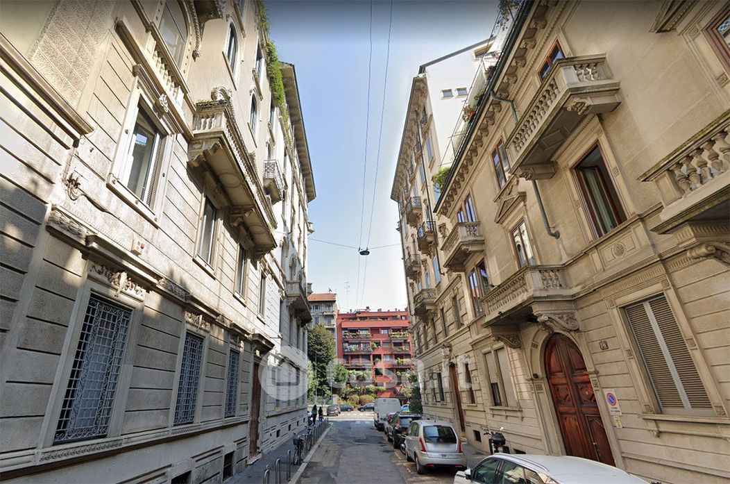 Appartamento in Affitto in Via Vincenzo Bellini a Milano