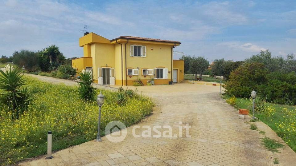 Villa in Vendita in S.V. Serra di Lioni a Sassari