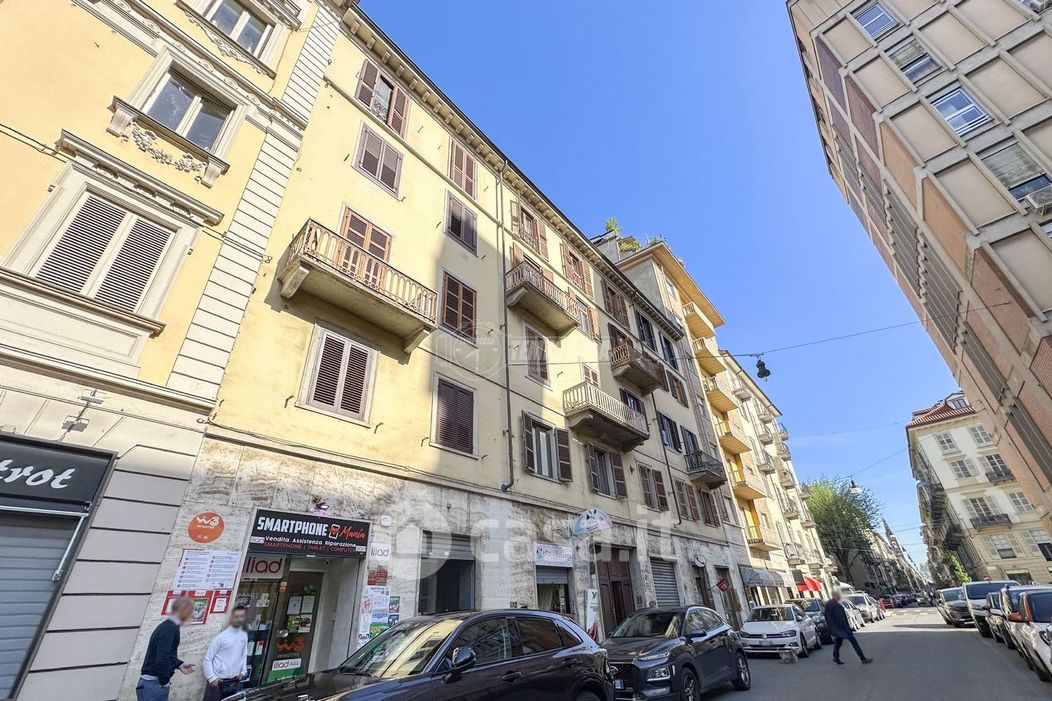 Negozio/Locale commerciale in Affitto in Via San Secondo 40 a Torino