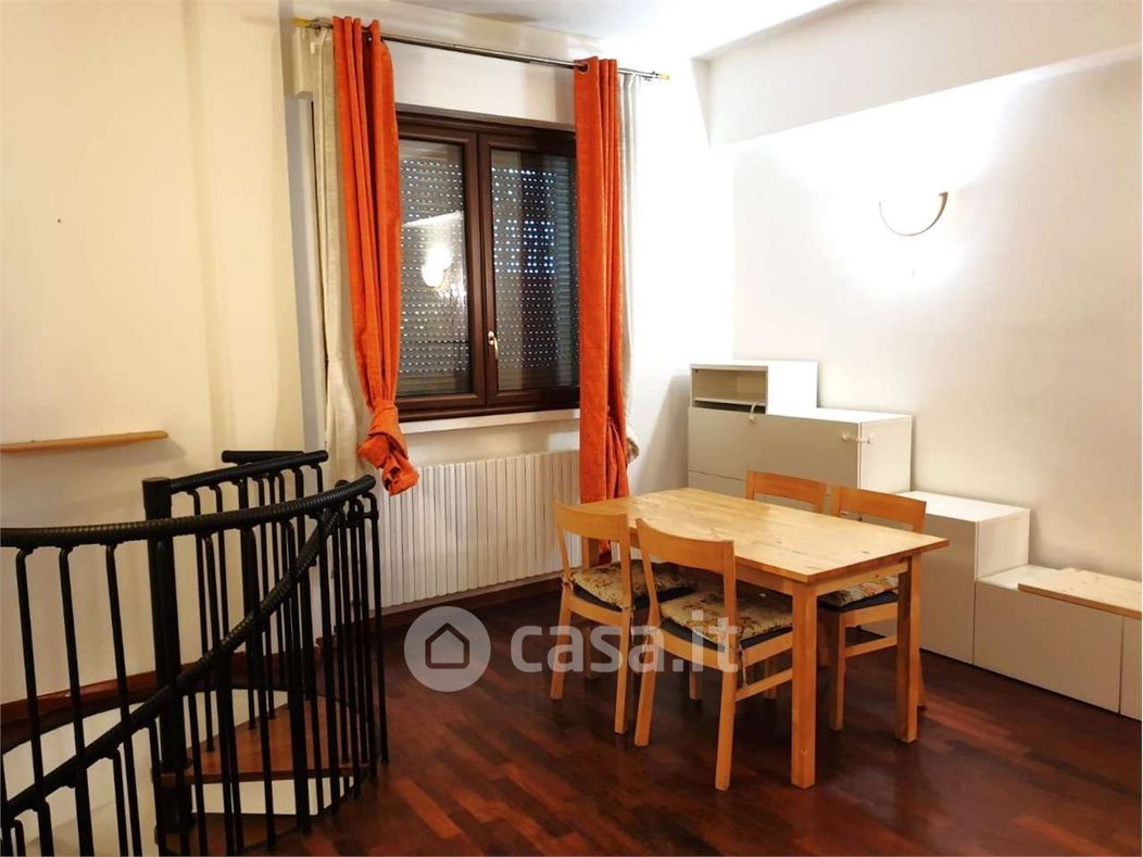 Appartamento in Affitto in Via Adele Martignoni 6 a Milano