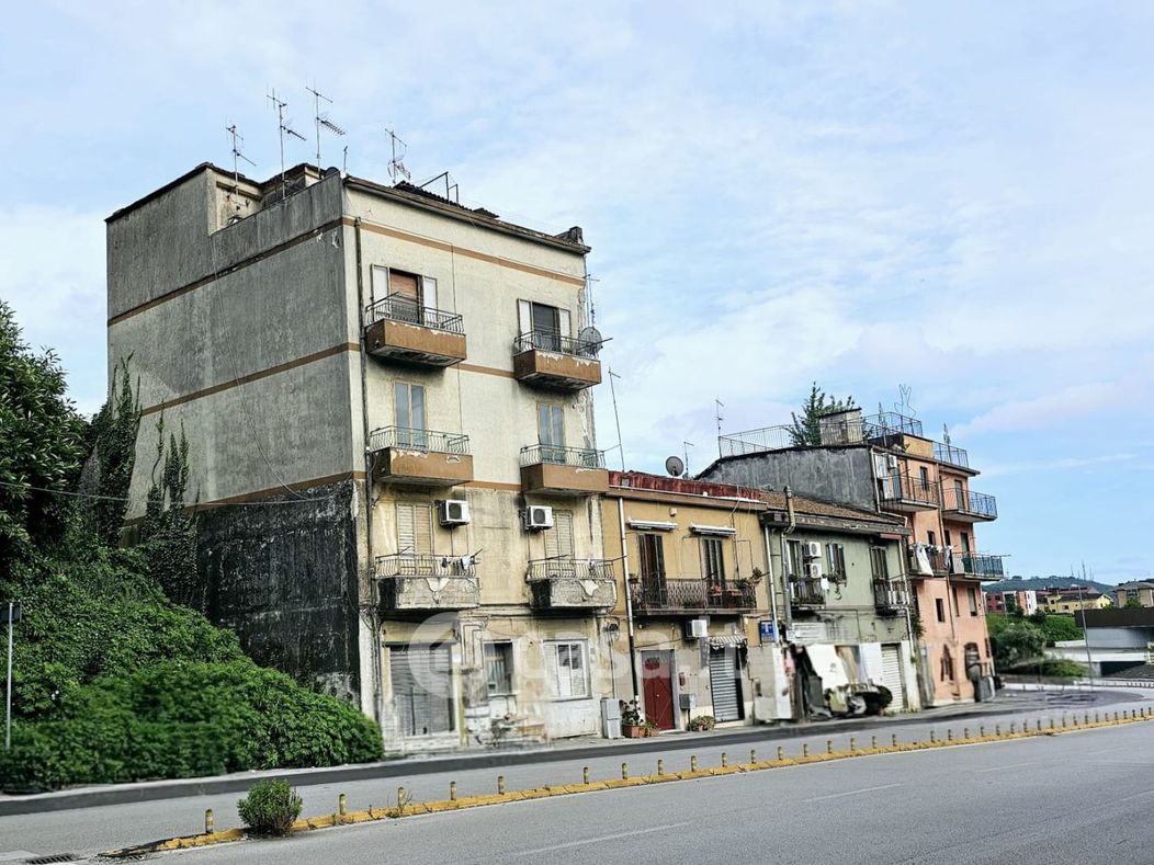 Appartamento in Vendita in Via dei Greci 96 a Salerno