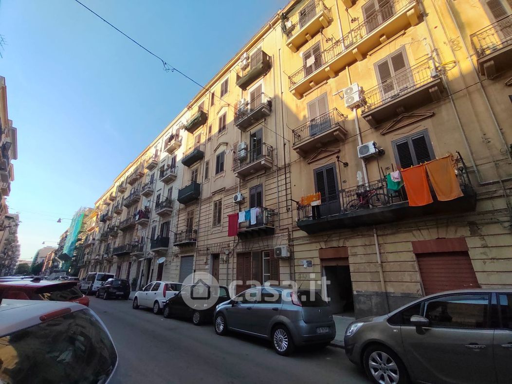 Appartamento in Vendita in Via Paolo Emiliani Giudici 48 a Palermo