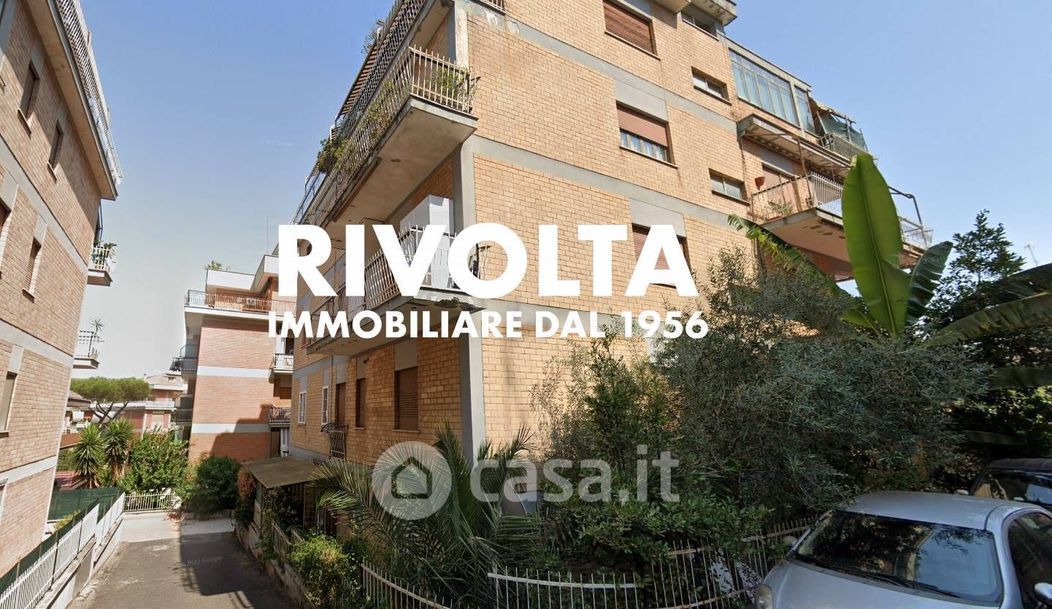 Appartamento in Vendita in Via Maenza 14 a Roma