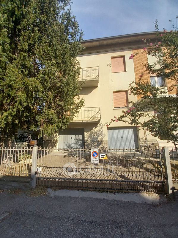 Casa Bi/Trifamiliare in Vendita in Via ARGENTA 31 a Forlì