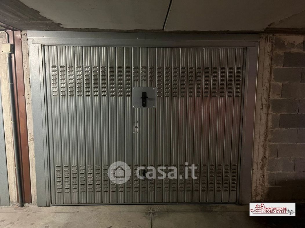 Garage/Posto auto in Vendita in Via Don Minzoni 18 a Sedriano